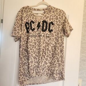 Maurices AC/DC Leopard Graphic Tee in Beige and Brown L Euc